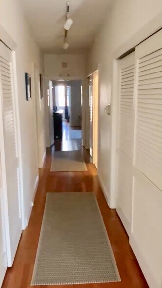 Building Photo - 20 Dean Rd