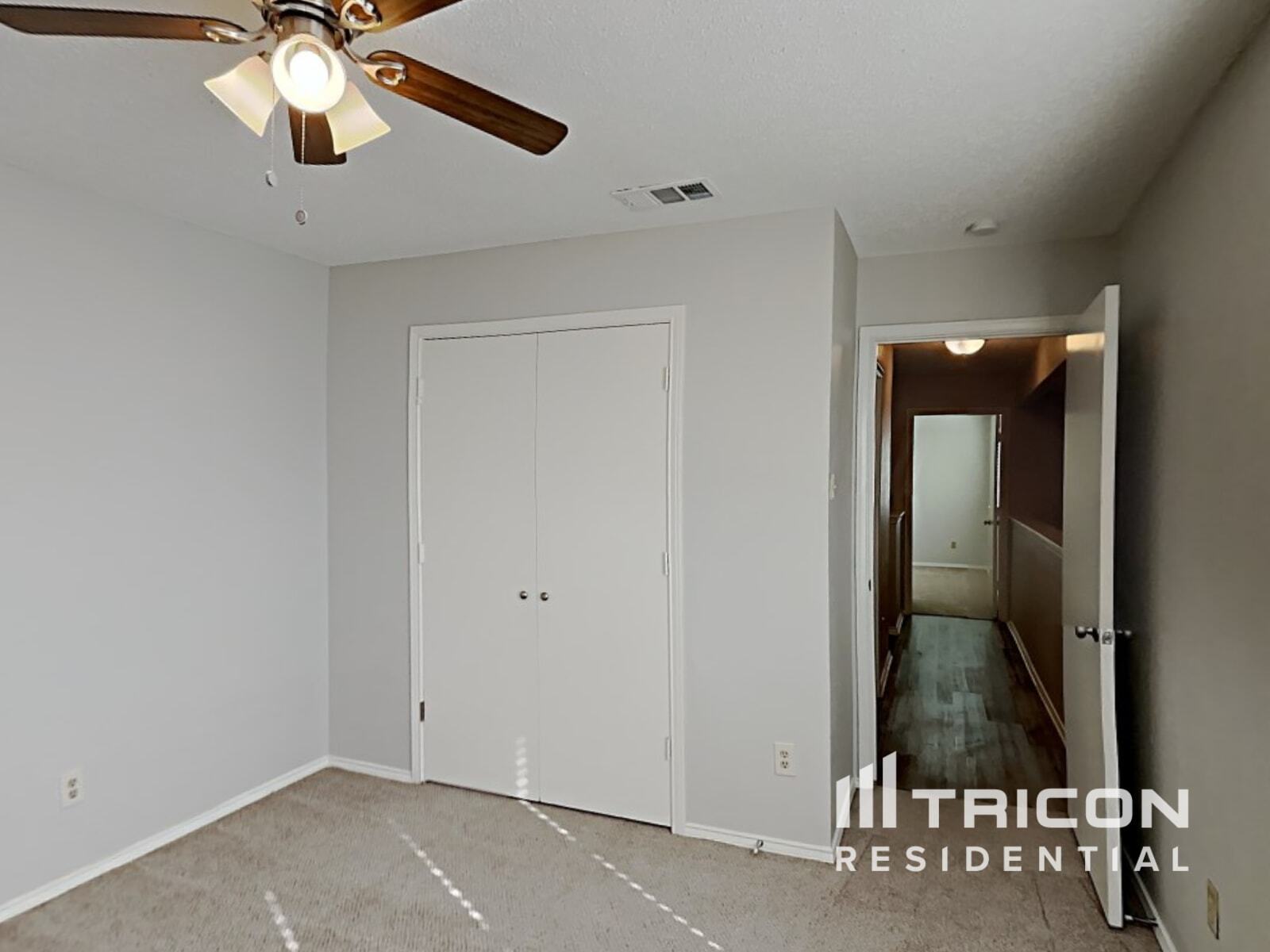 Building Photo - 1611 Sunset Village Dr