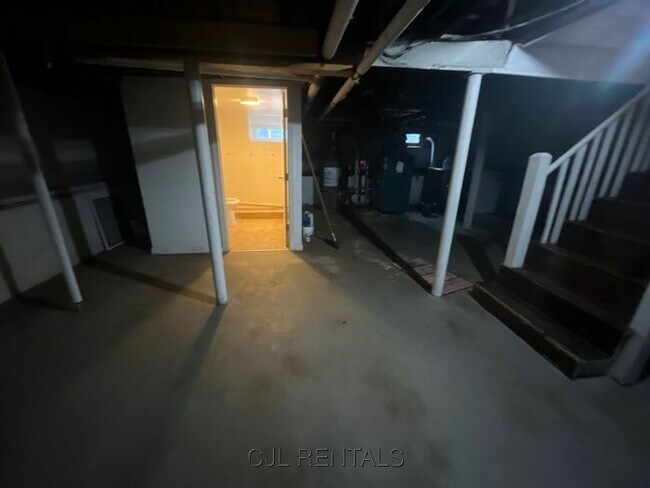 Building Photo - 30 Stearns Rd