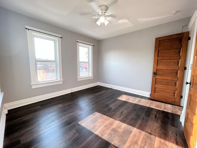 Building Photo - 217-217 S 9th St