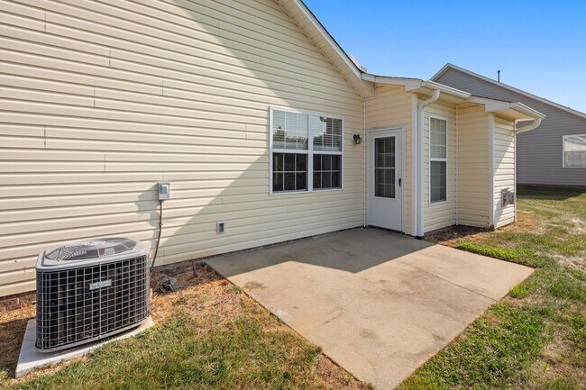 Building Photo - 8 Hadley Park Way