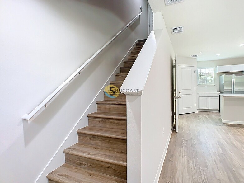 Building Photo - 3821 SW 43rd Ct