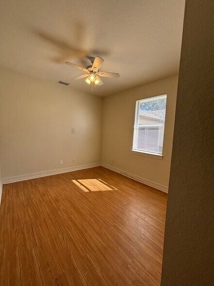 Building Photo - 3013 14th St SW