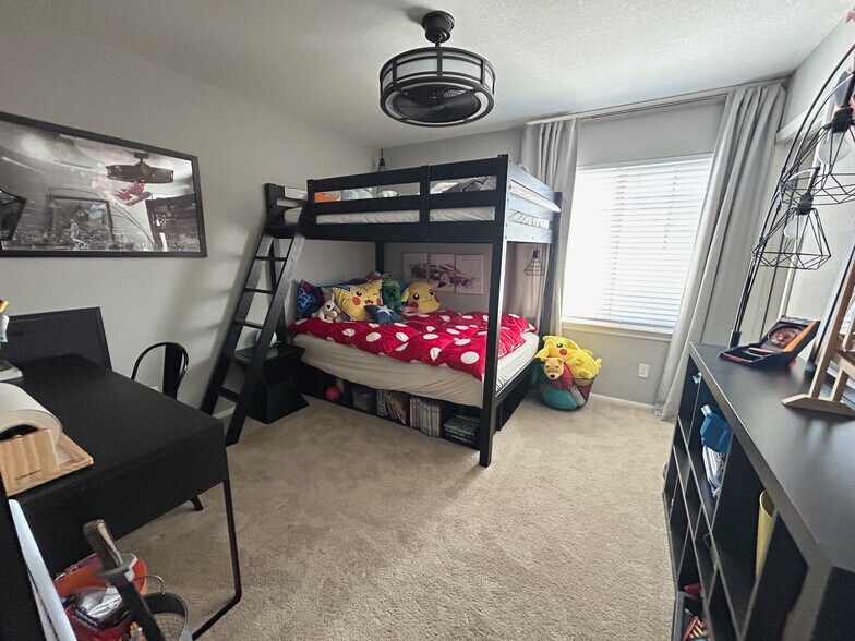 Building Photo - 17213 Summer Maple Way