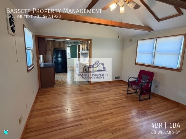 Building Photo - 68 Willard St