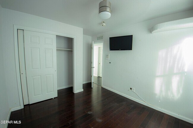 Building Photo - 3129 Tierra Asia Pl