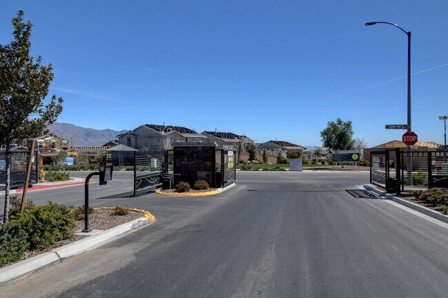 Building Photo - COMFY and NEW 3 Bedroom Home in Skye Canyon!