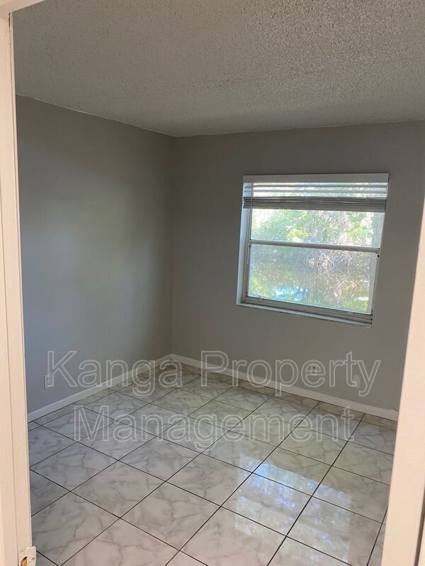 Building Photo - 11423 NW 35th St