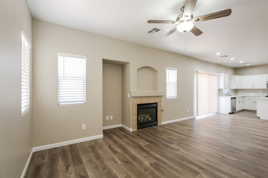 Building Photo - 5312 Adorato Dr