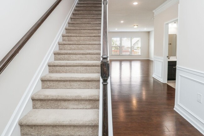 Building Photo - Stunning 4BD, 3BA Cary Home in Prime Locat...