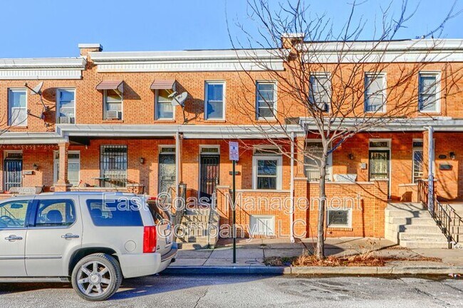 Building Photo - 2706 E Biddle St