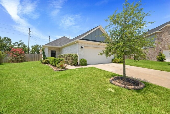 Building Photo - 31711 Azzaro Cir