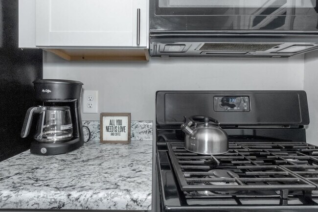 Building Photo - 3518 Roswell Rd NE