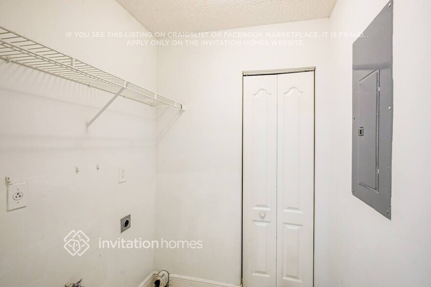 Building Photo - 21529 SW 88th Ave