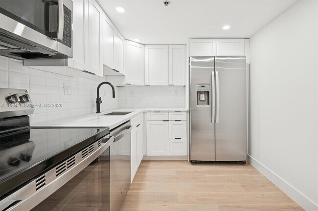 Building Photo - 20225 NE 34th Ct