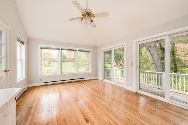 Building Photo - 110 Exeter Rd