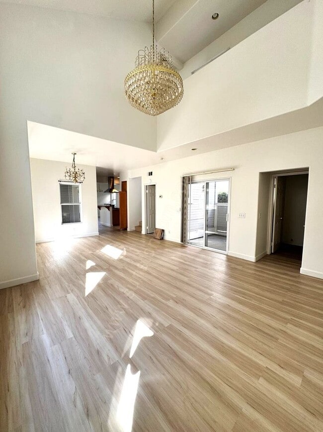 Building Photo - Beautifual Home