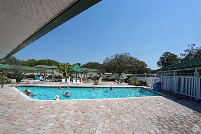 Red Oaks RV Resort - Bushnell, FL | Apartment Finder