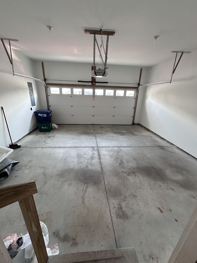 Building Photo - 1413 Lexington Way