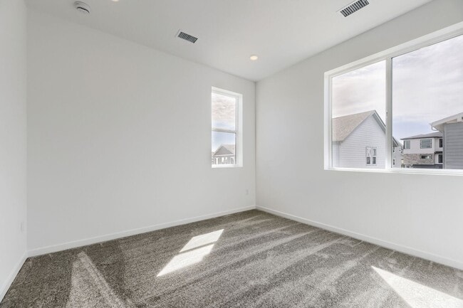 Building Photo - 10940 Stanza Ln