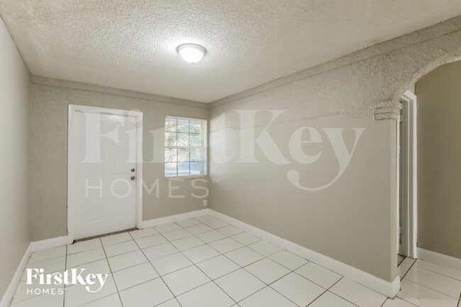 Building Photo - 1389 SW 24th Ave