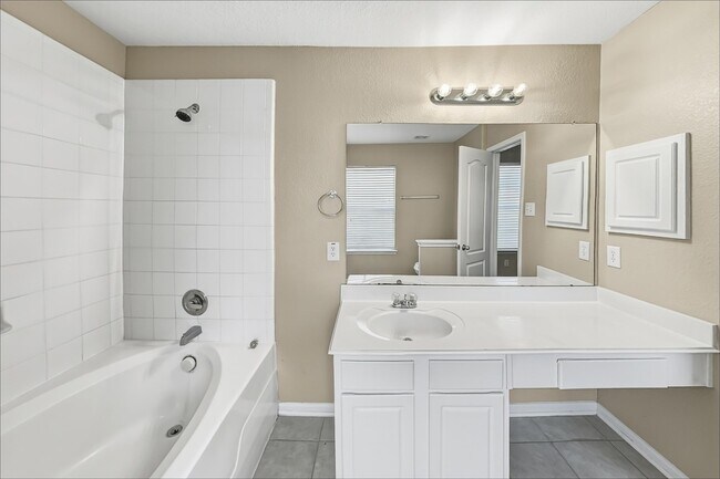 Building Photo - 3846 Clobourne Crossing Ln