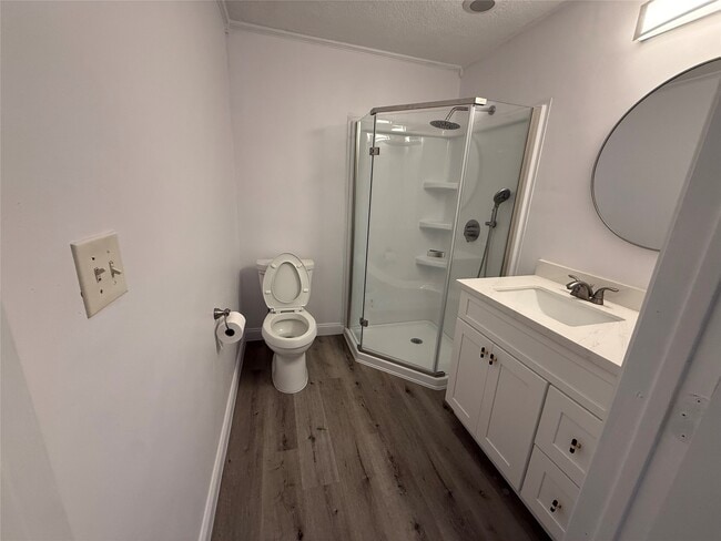 Building Photo - 4114 Victoria Ave