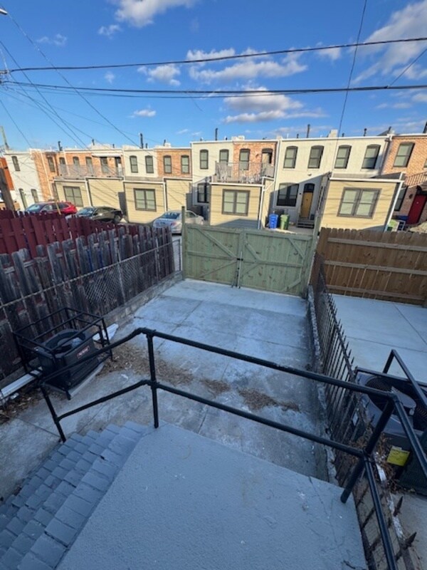 Building Photo - 821 N Collington Ave