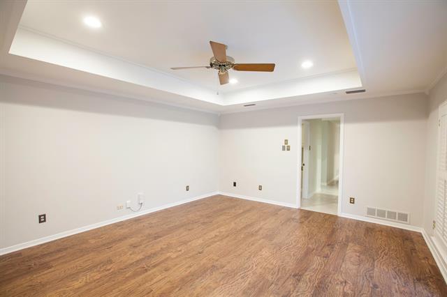 Building Photo - 16114 Shadybank Dr