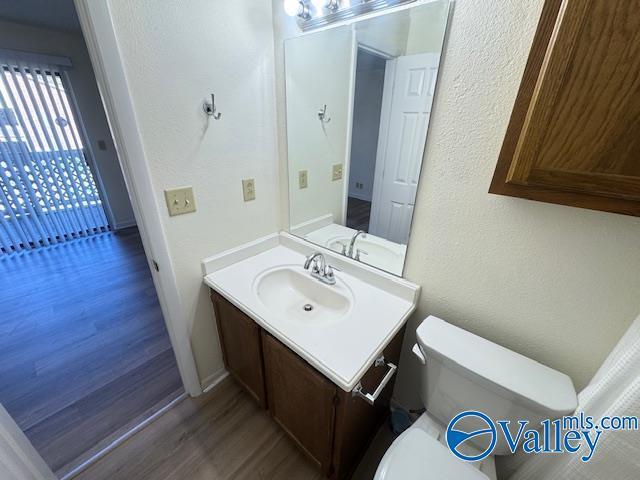 Building Photo - 5009 7 Pine Cir