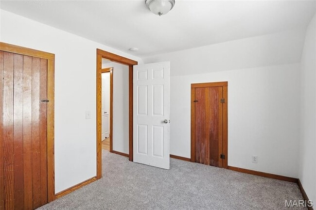 Building Photo - 921 Vine St