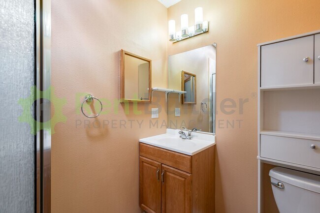 Building Photo - Call to schedule a showing at 505-808-6467