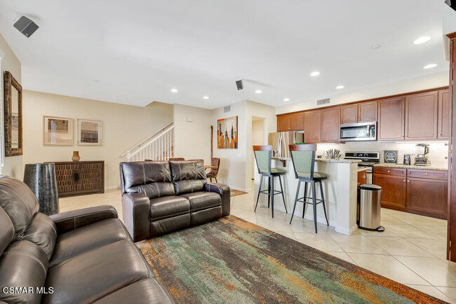 Building Photo - 1510 Silver Shadow Dr