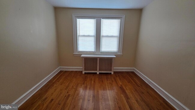 Building Photo - 5725 N Lawrence St