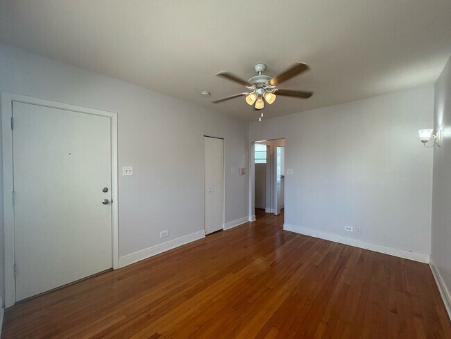 Building Photo - 4411 N Kenneth Ave