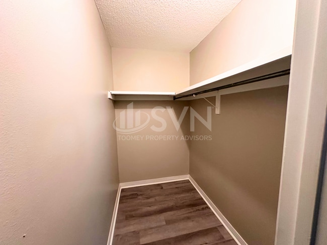 Building Photo - 9325 Seven Hills Curve S