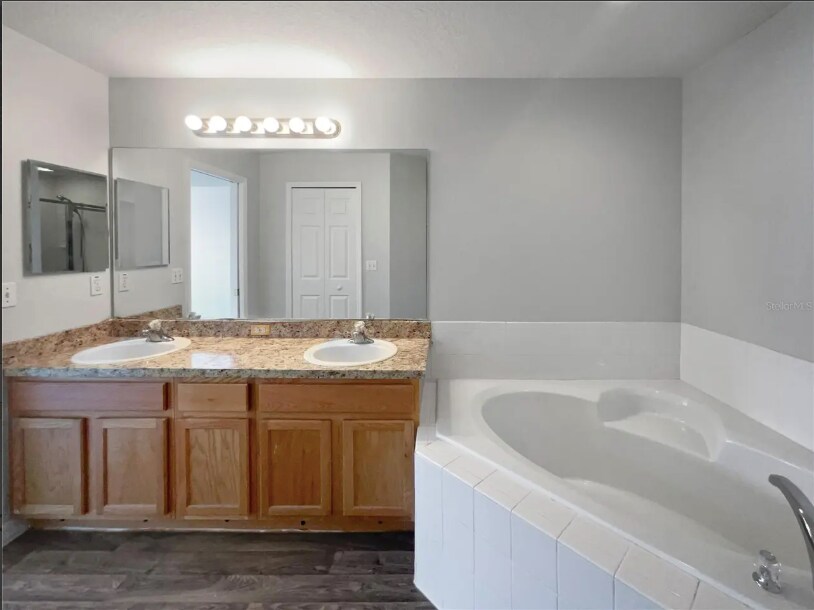 Building Photo - 961 Salerno Ct