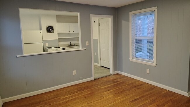 Building Photo - 11 Jackson St