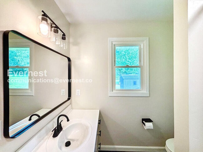 Building Photo - 5021 Bess Moore Rd