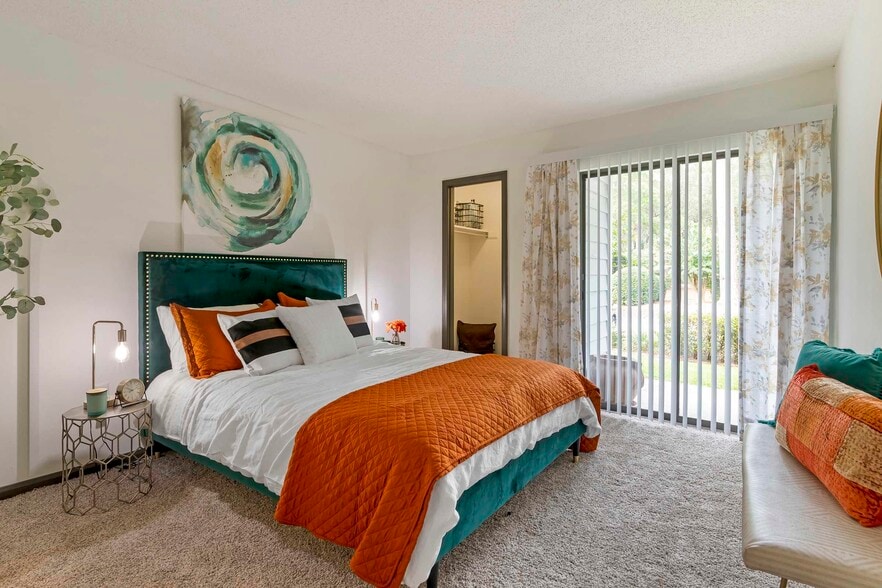 Building Photo - Buccaneer Trace