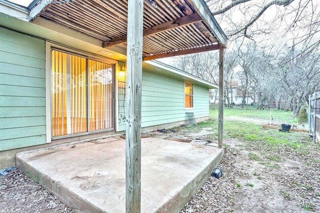 Building Photo - 106 Hughson Ct