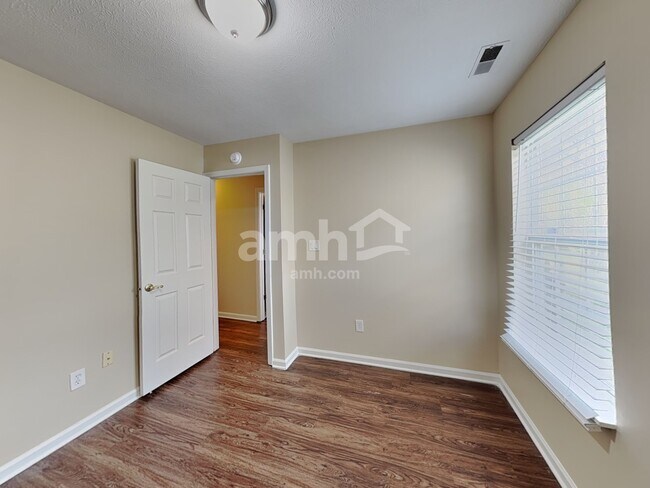 Building Photo - 6652 Decatur Commons