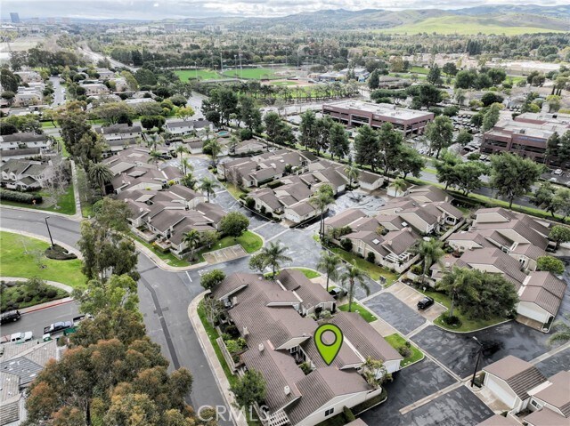 Building Photo - 32 Lone Pine