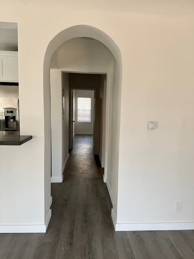 Building Photo - 15th Street