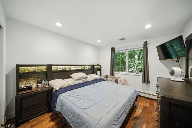 Building Photo - 17 Rockaway Ave