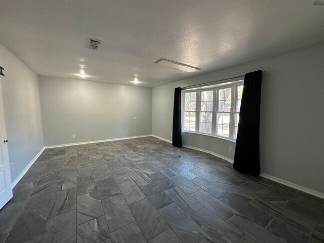 Building Photo - 4513 Martinique