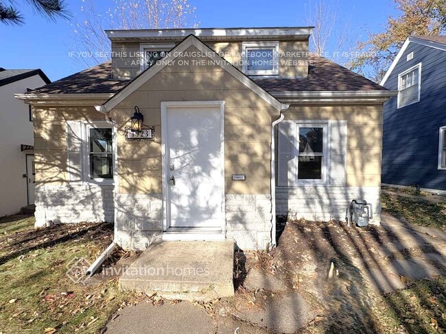 Building Photo - 1923 Arlington Ave E