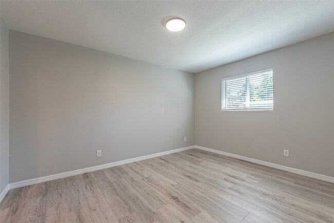 Building Photo - 4813 Cedar St