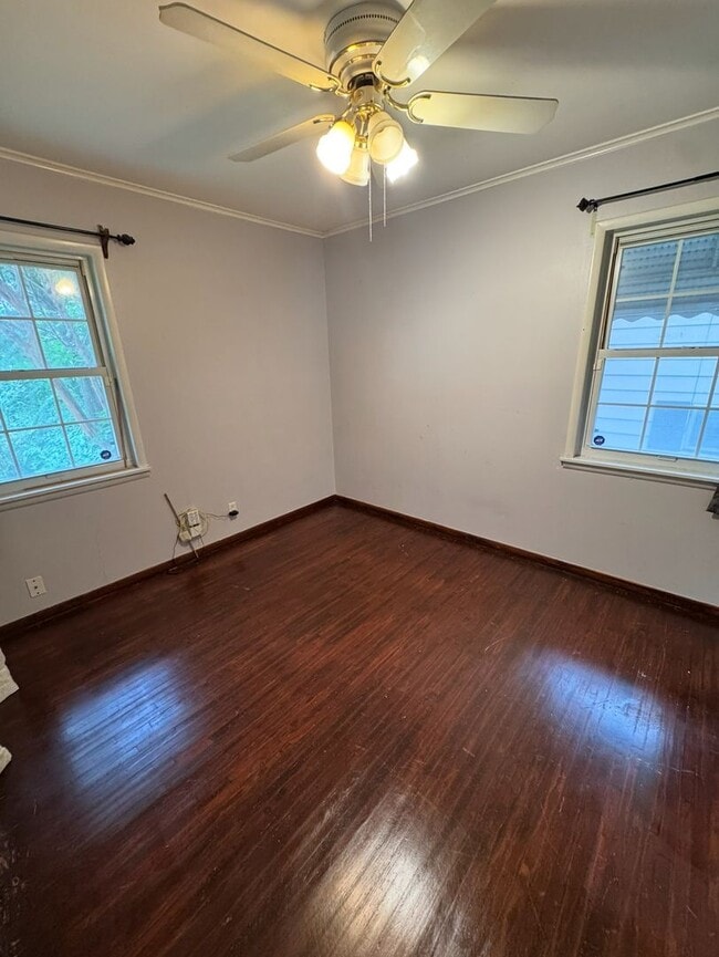 Building Photo - 3 bedroom, 1 bath home in the Hoover Neigh...
