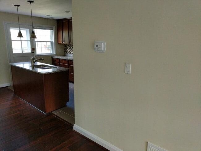 Building Photo - 1508 Langford Rd